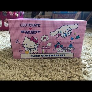 Hello Kitty flask glassware set